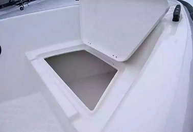 Стеклопластиковая моторная лодка Wyatboat-430 DCM (килевая)